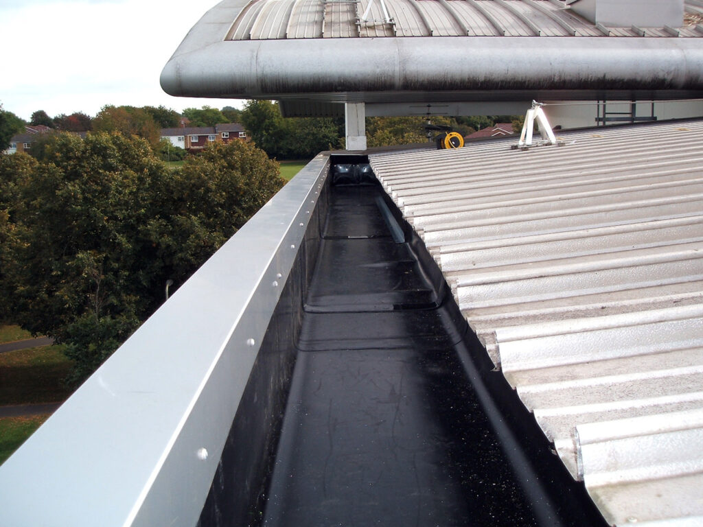 commercial gutter cleaning san diego